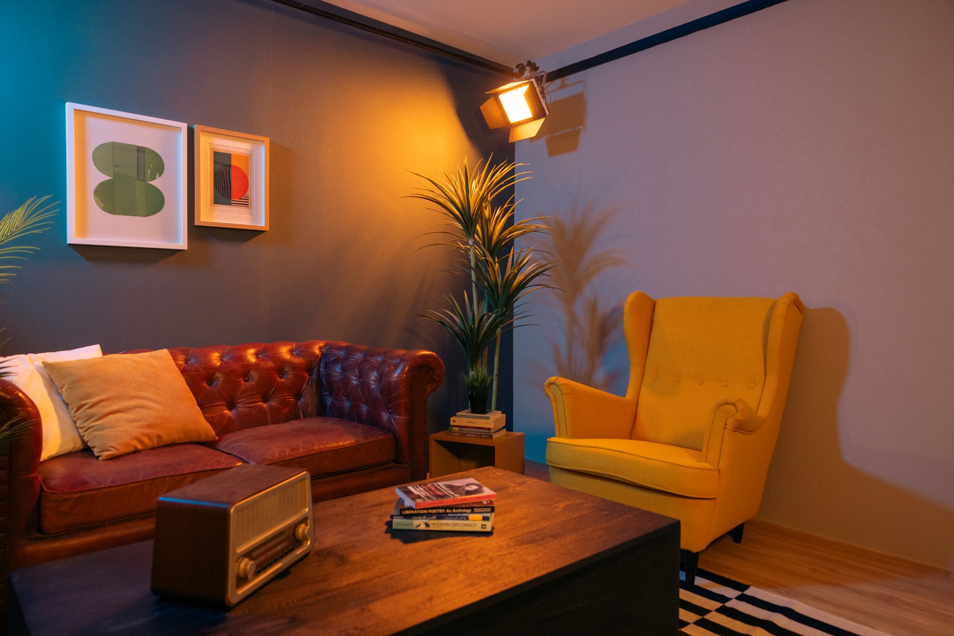 Studio D: The Cozy Room