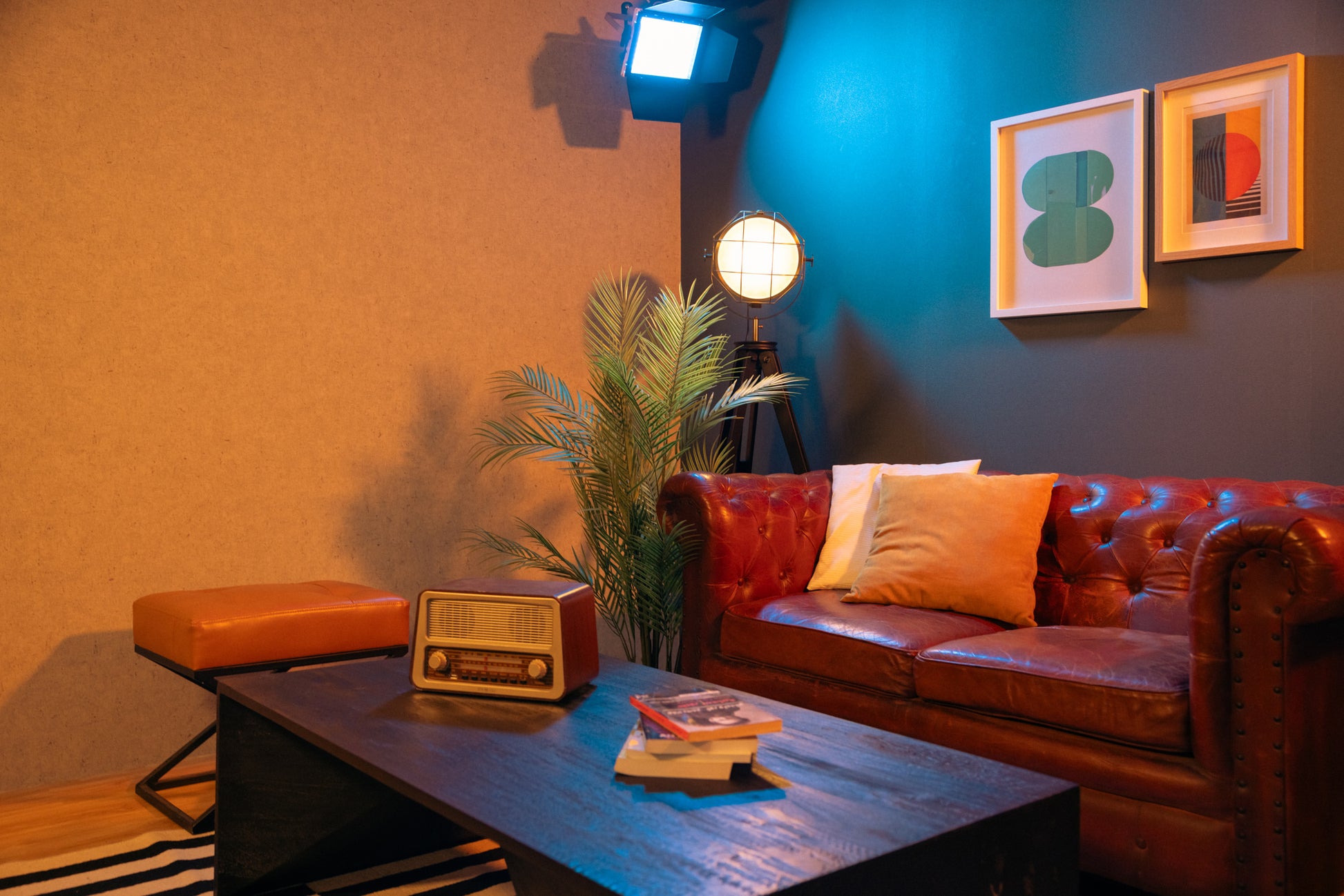 Studio D: The Cozy Room