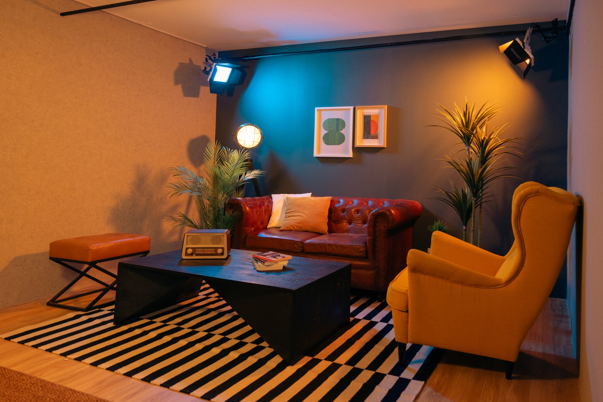 Studio D: The Cozy Room