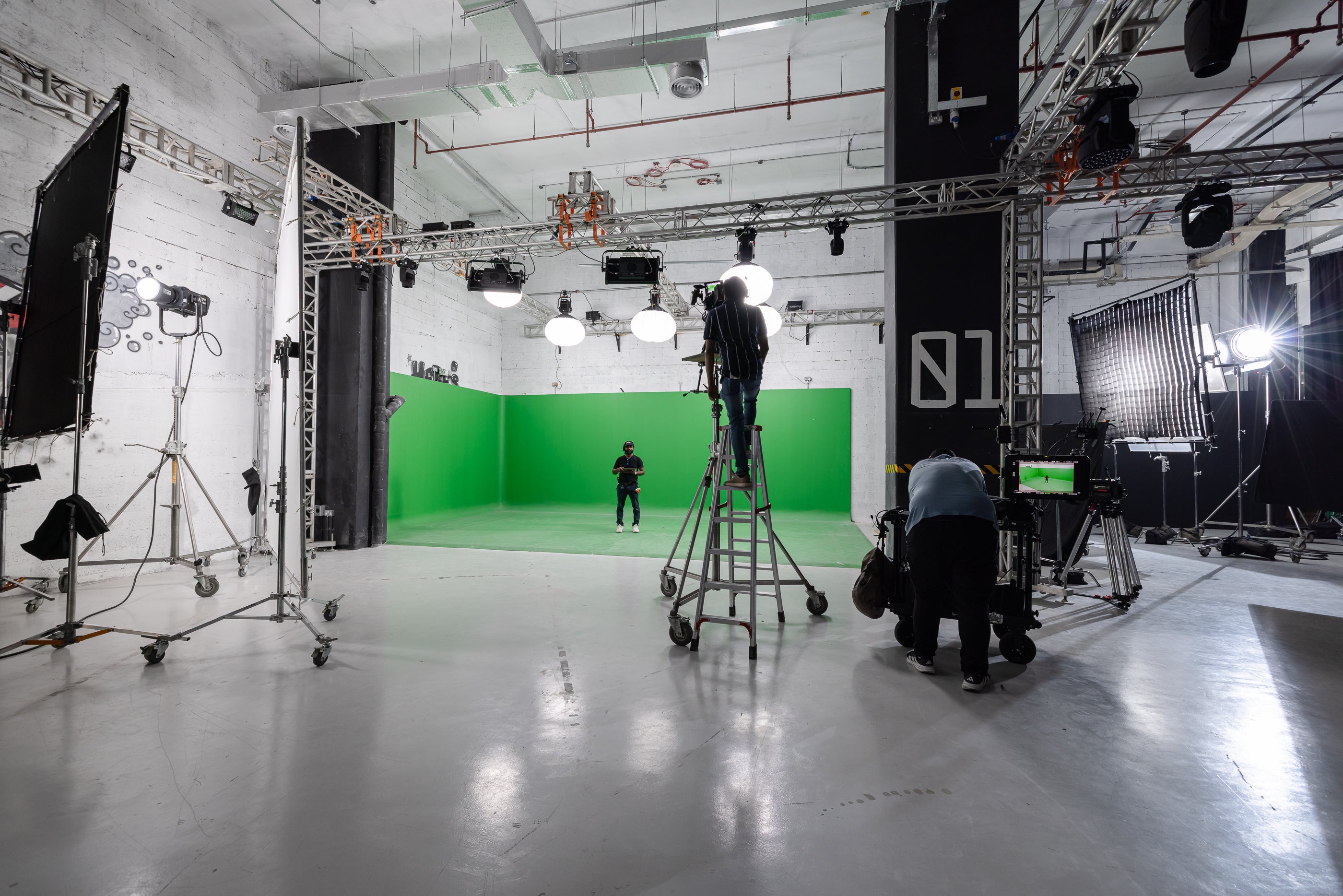 Studio F: The Arena (Space Only, With Studio Support Crew)